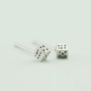 骰子耳钉 S925纯银耳饰 女 可爱 韩国 手工设计银饰品