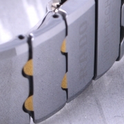 日本进口机芯 带日历 防水耐磨 蝴蝶表扣 嘉达 高纯度钨钢男表