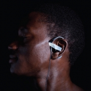 高清音质 不锈钢合金结构 MFI苹果线控耳机 Moshi摩仕 Clarus 星语 优质双单体耳挂式耳机